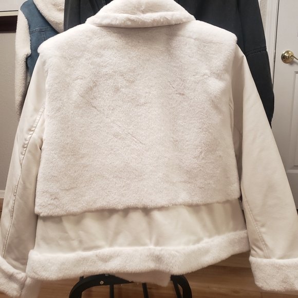 NEW w/Tags Nine West Women's White Faux Leather & Fur Moto Jacket, Sz 0X, 14/16 - Picture 2 of 10
